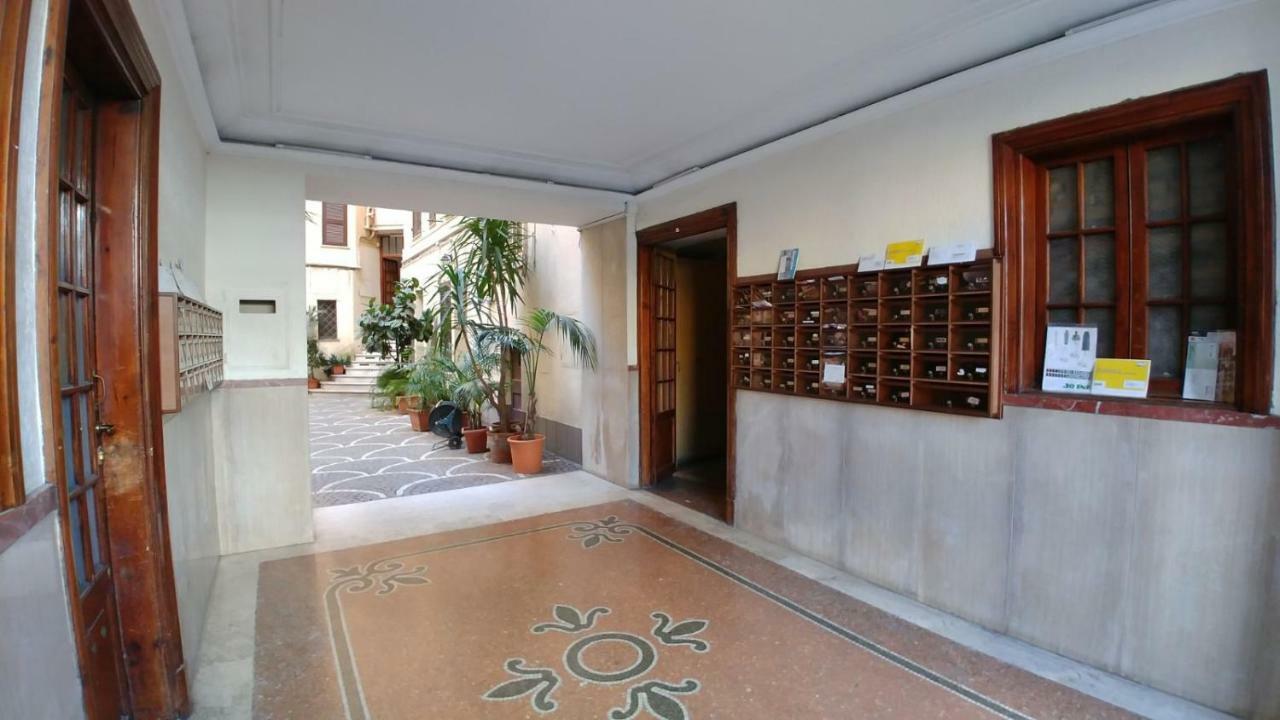 Angoletto Di Trastevere Rome Exterior photo